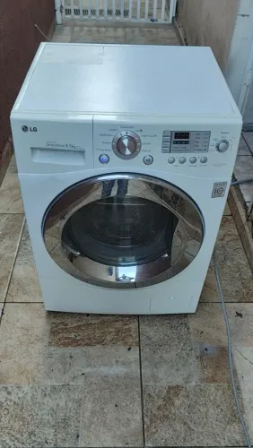 Lava e seca LG 8,5 kg Higienizada.