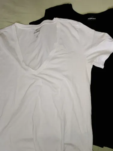 Blusas Hering tamanho médio gola v . As duas 38,00 Tam médio