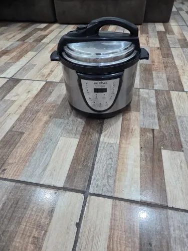 Panela de pressão elétrica Britânia