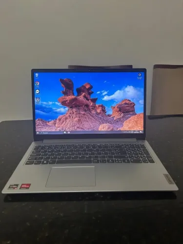 Notebook Lenovo Ideapad 1 Amd Ryzen 5 7520u 8gb 256gb