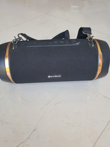 Caixa de som boombox gradiente top demais qualidade 