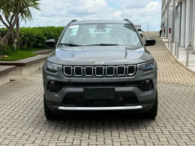 Jeep Compass Long. T270 1.3 TB 4X2 Flex AUT 2026