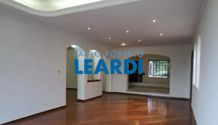 CASA ASSOBRADADA - LAPA - SP