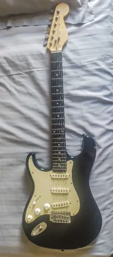 Guitarra Stratocaster Canhoto