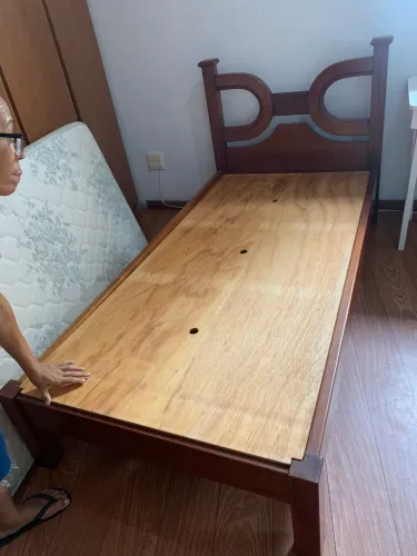 Cama de solteiro madeira maciça
