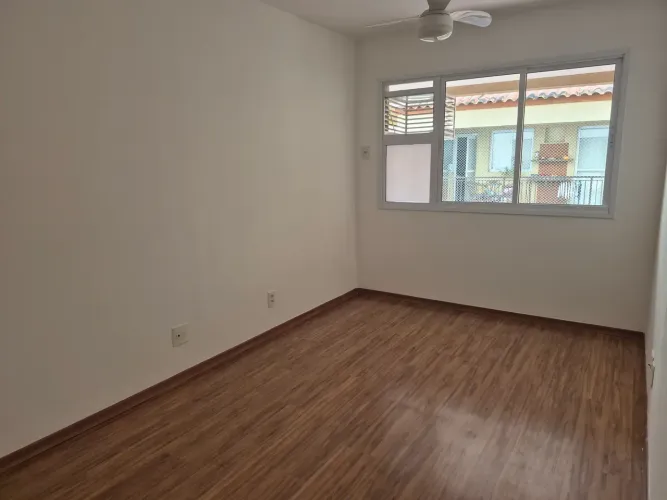 Duplex para aluguel possui 77 metros com 2 suites na Taquara - Rio de Janeiro - RJ