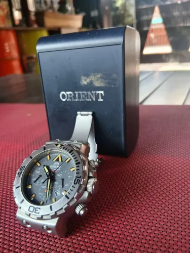 Relógio Orient Cronografico 200m 38mm luxo