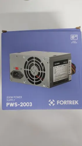 Fonte de alimentação 200W marca Fortrek modelo PWS-2003