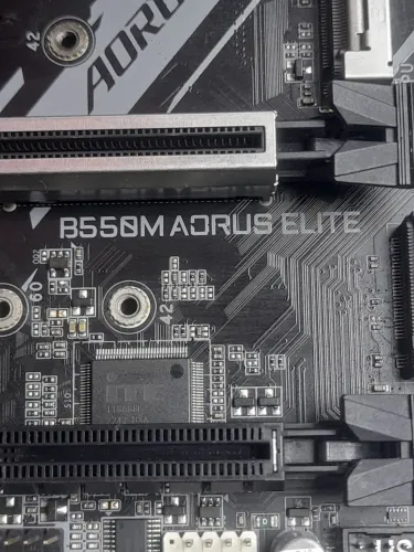 Placa mãe m4 b550m aorus elite
