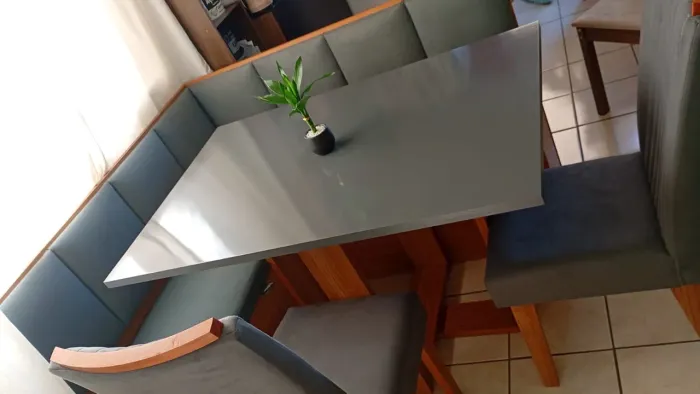 Vende-se Mesa canto alemão 