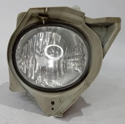 Farol De Milha Direito Hilux 2009 2010 2011 / Detalhe