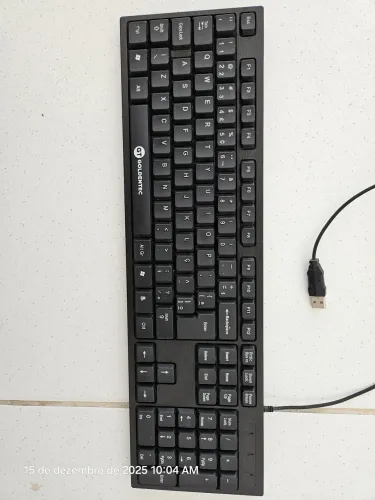 Vendo teclado USB seminovo R$45,00