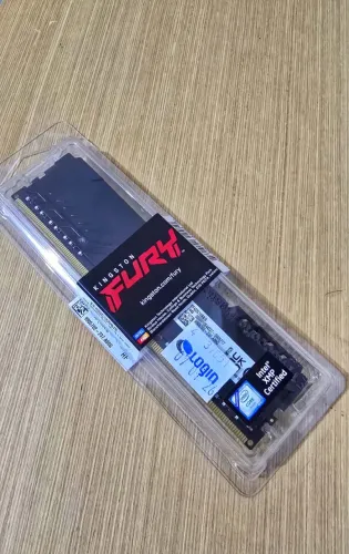 Vendo memória RAM hiper x fury ddr 4 3200 mhz