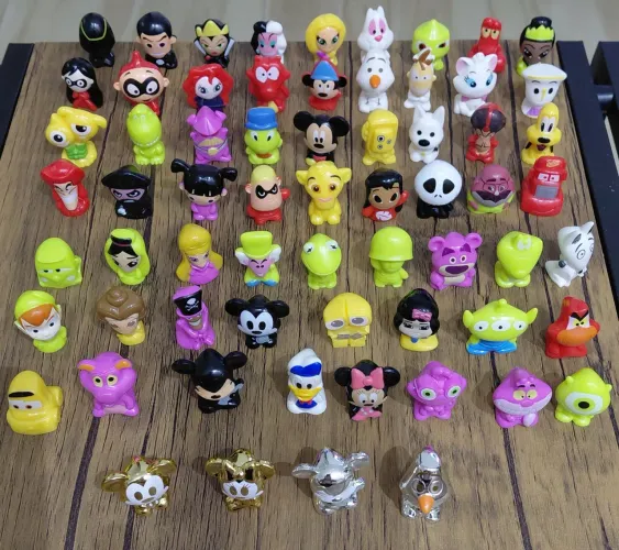 Gogos Disney 65 peças variados .