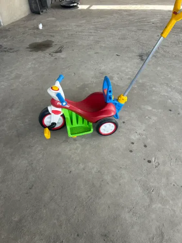 Triciclo Passeio Com Pedal 3 Em 1 Policiclo