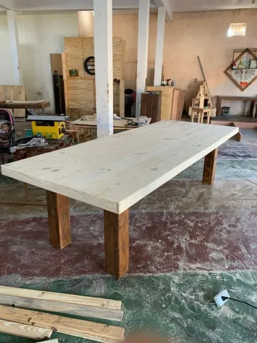 Mesa de madeira com 1,20x3M