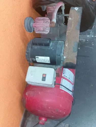 Solda MiG Boxer 204 com gás grande e compressor de ar 10 pés linha profissional Red 