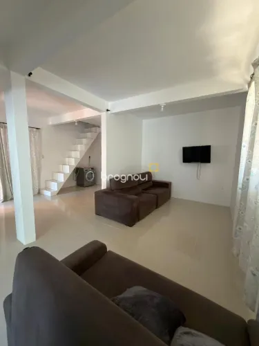 Casa no Canto do Lamim