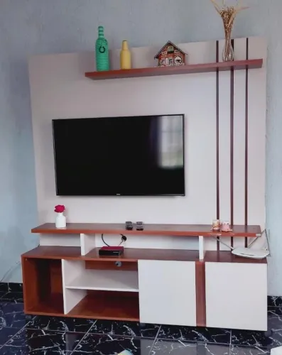 Painel para TV de até 50 polegadas com rack