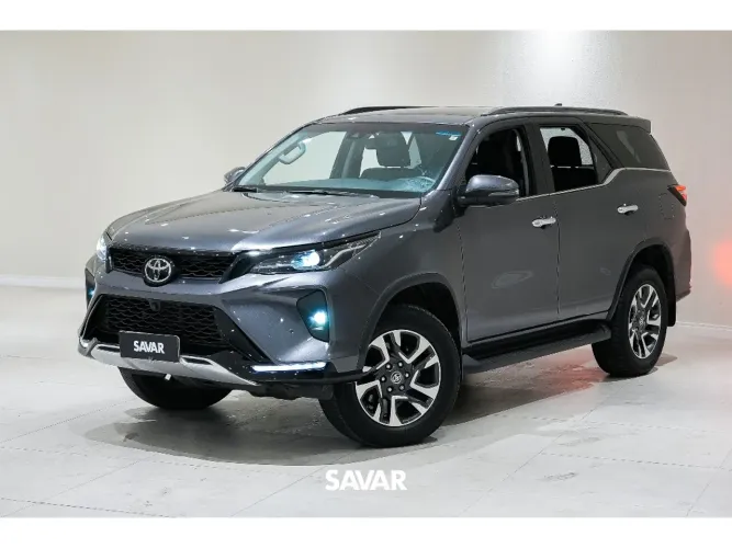 Toyota Hilux SW4 SRX 4X4 2.8 TDI 16V Dies. Aut. 2024