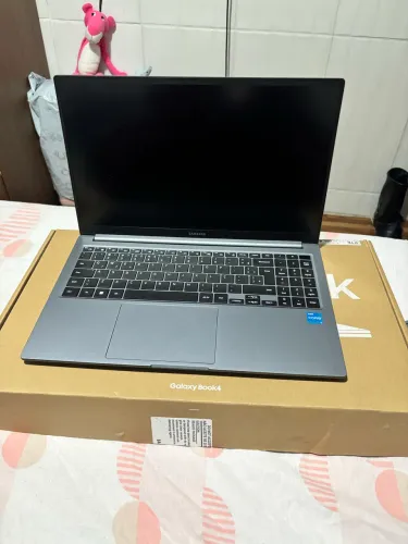 Notebook Samsung galaxy book4 semi novo