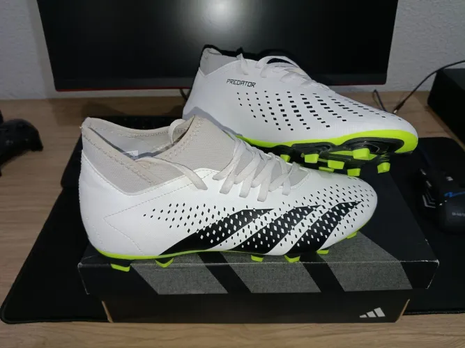 Chuteira Adidas Pedrator Accuracy - Semi Nova Tamanho 39