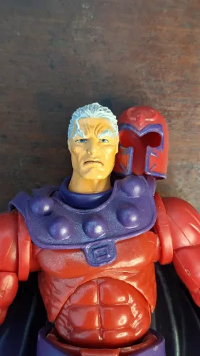Marvel Legends Magneto Toybiz