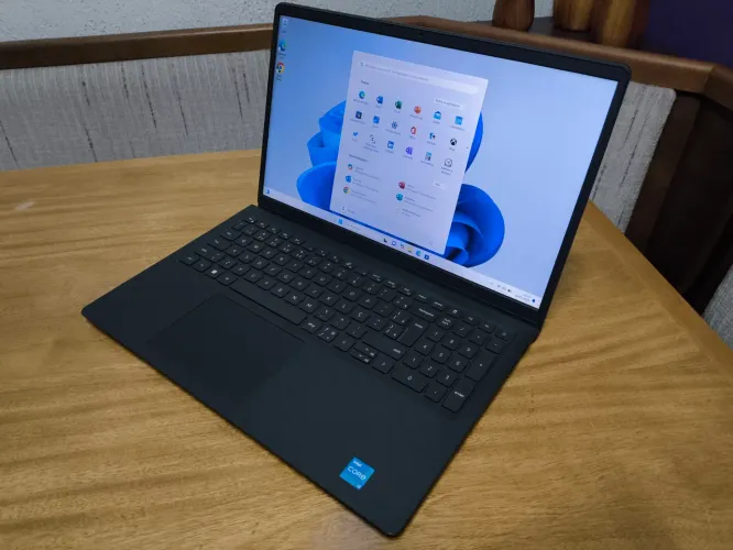 Notebook Dell core i3 -12th, SSD M2 nvme, 8 GB de RAM, windows 11, tela de 15.6 polegadas