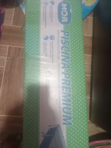 Piscina nova nunca usada na caixa