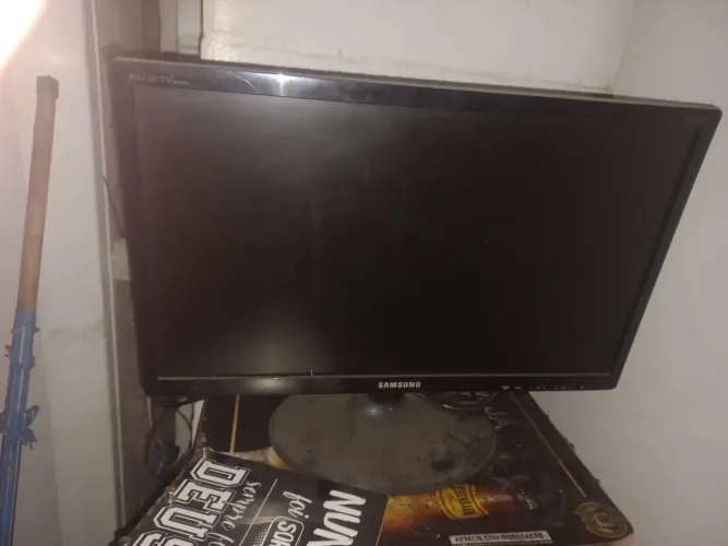Monitor TV digital sansung 21' perfeito estado