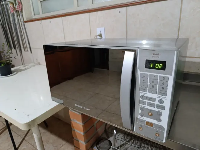 Microondas brastemp Inox 30L 127v