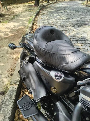 Banco Solo Comfort Dark Custom - 883R/Iron/Roadster 1200/48/Iron 1200 - 2010 a 2022<br>