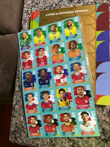 Álbum Copa do Mundo ouro 2026 completo + kit atualização LEIA A DESCRIÇÃO