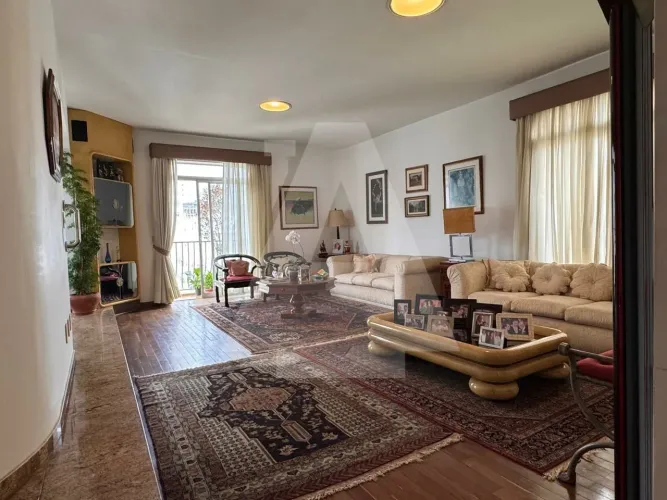 Oportunidade Imperdível! Apartamento com Vista Parcial para o Parque Buenos Aires, Venha c