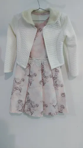 Conjunto apaixonante - Vestido + casaco - Lindos detalhes