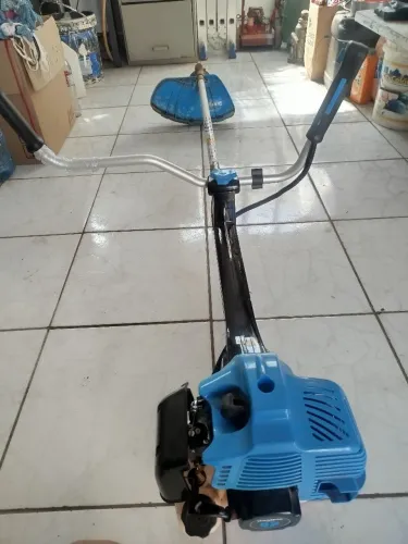 Cortador de grama a gasolina nova 