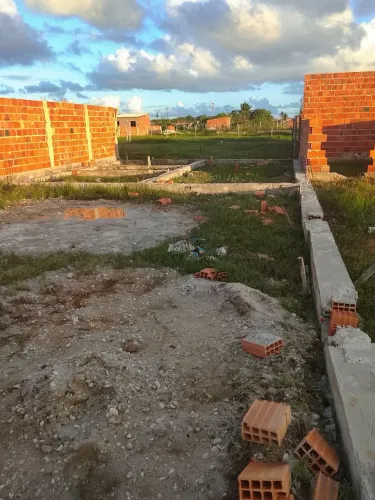 Vendo e troco por carro e moto 8 de frente 18 de comprimento