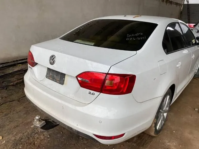 Sucata de Jetta 2.0 2014 para retirada de peças