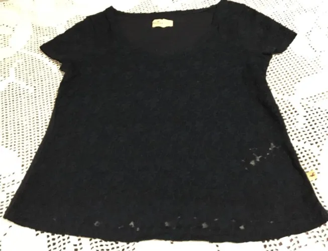Blusa Feminina HOLLISTER em Renda Guipir e Malha Elastano - Tam. G - NOVA e ORIGINAL