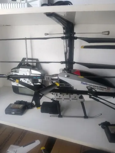Loja de helicópteros de todos tamanhos novos 