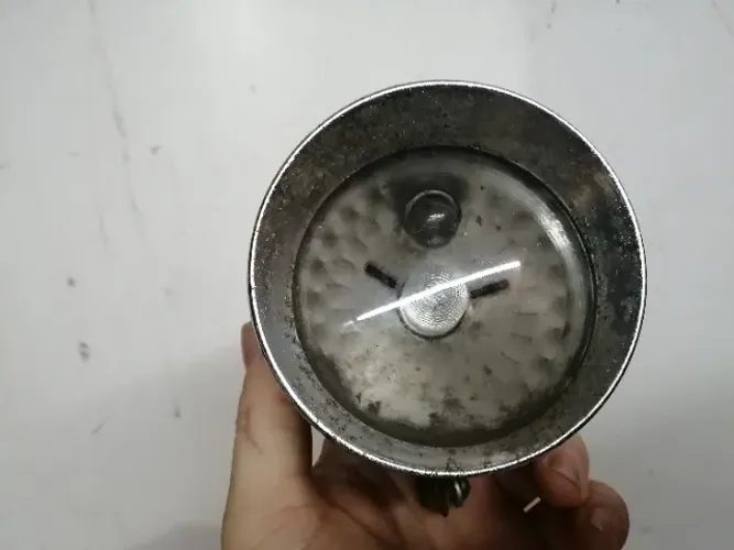 farol de bicicleta antigo