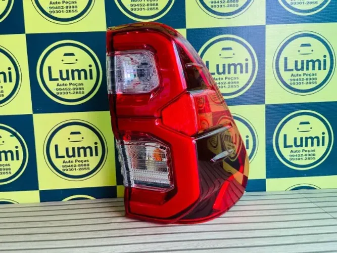 Lanterna Hilux 2016/2023 C/Led - NOVA