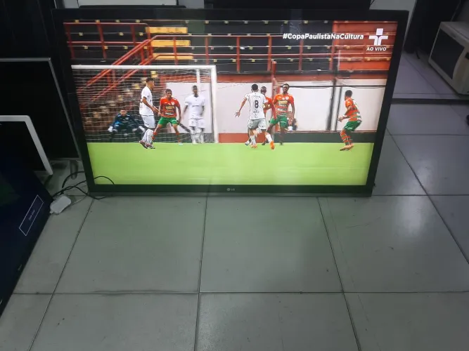 Vendo tv LG 55polegadas obs não é smart 