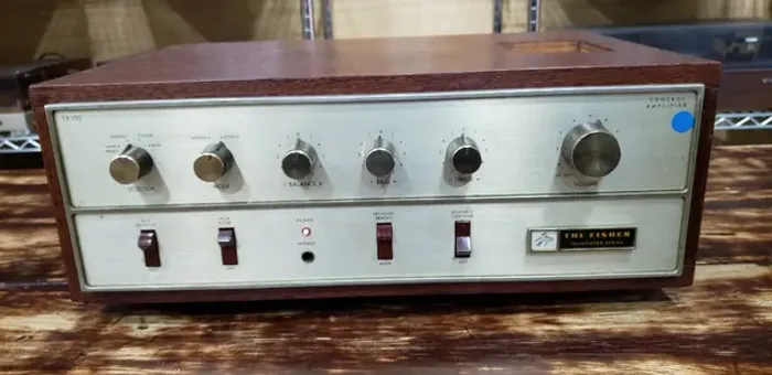 Amplificador Integrado Fisher - Modelo Tx-100