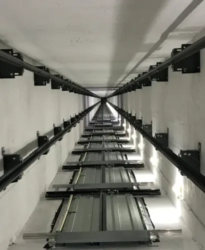 Montagem e manutenção de elevadores 