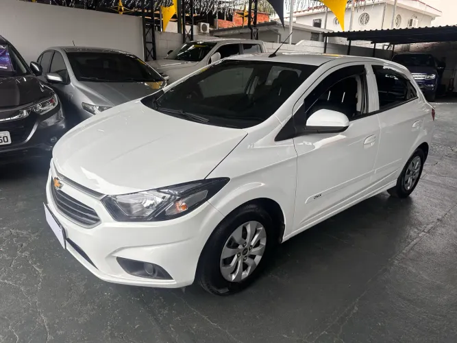 Chevrolet Onix Hatch LT 1.0 8V Flex Mec. 4P 2019