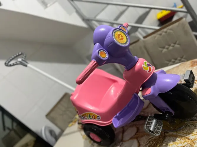 Carinho, com pouco tempo de uso.
