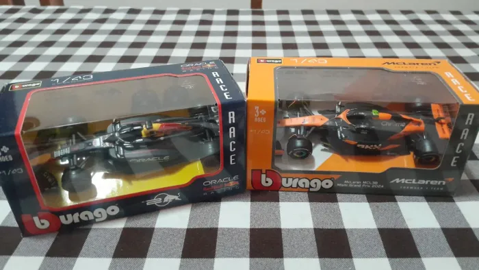 Carrinho de F1, fórmula 1 Miniatura Ferrari, McLaren, Redbull escala 1/43