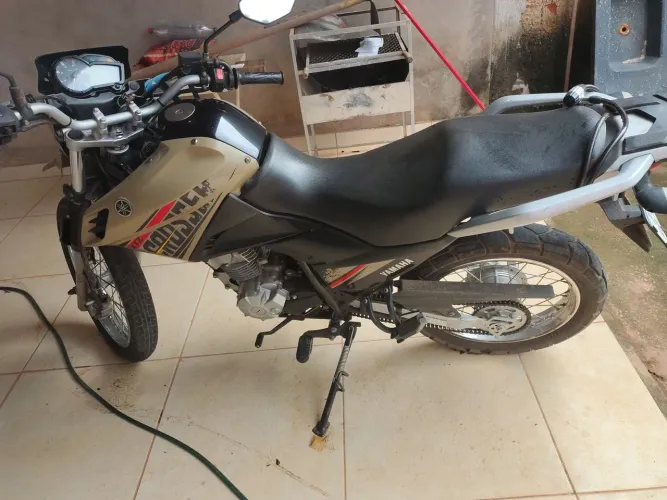 Yamaha xtz 150 crosser flex 2018/2018, IPVA pago, sem multa e com trancar.