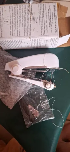 Máquina de Costura Portátil 
